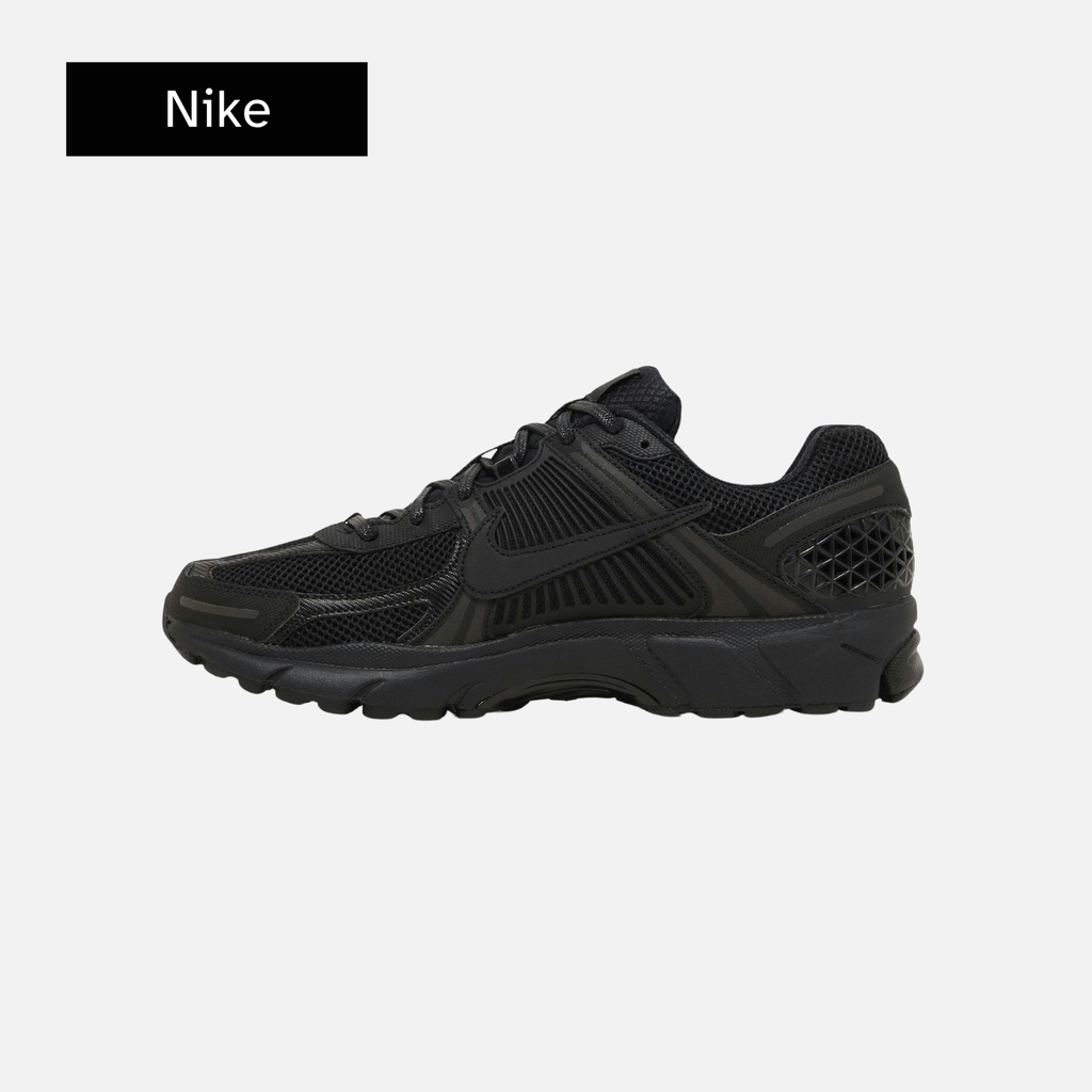 Air Zoom Vomero 5 'Triple Black'