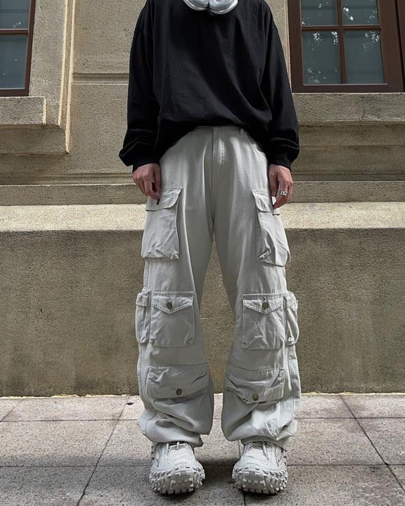 Multi-Pocket Straight-Leg Workwear Jeans